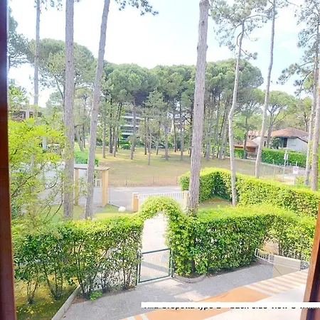 Lignano Sea Front With Pool Διαμέρισμα